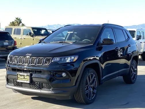 Diamond Black Crystal Pearl-Coat Exterior Paint 2026 Jeep Compass LIMI