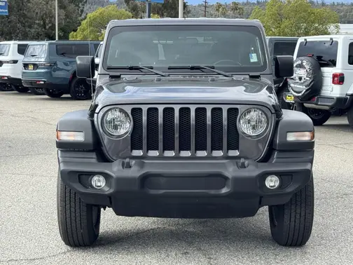 Granite Crystal Metallic Clearcoat 2022 Jeep Wrangler Sport S