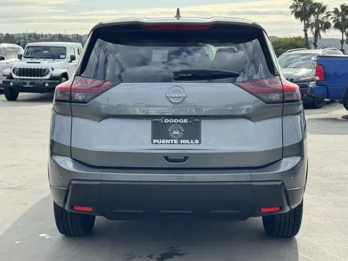 Gun Metallic 2025 Nissan Rogue SV