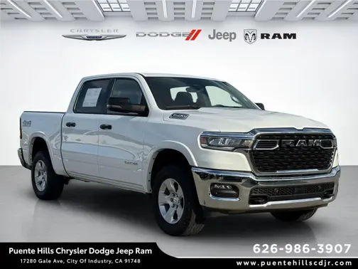 Bright White Clearcoat 2025 RAM 1500 Big Horn