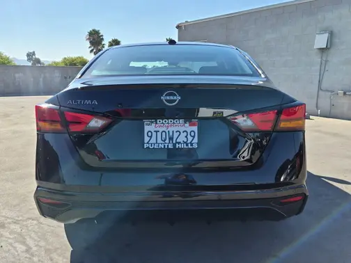 Super Black 2025 Nissan Altima SV