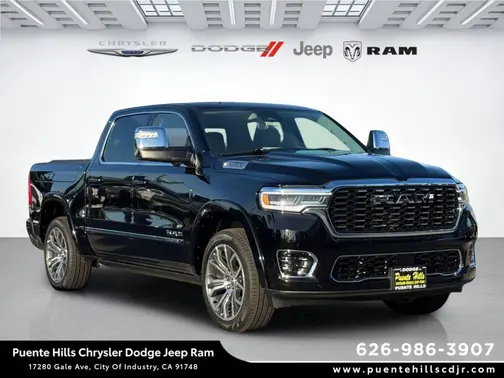 Diamond Black Crystal Pearl-Coat Exterior Paint 2026 RAM 1500 Tungsten