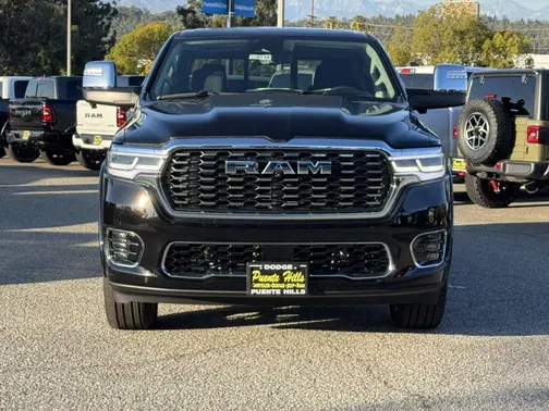 Diamond Black Crystal Pearl-Coat Exterior Paint 2026 RAM 1500 Tungsten