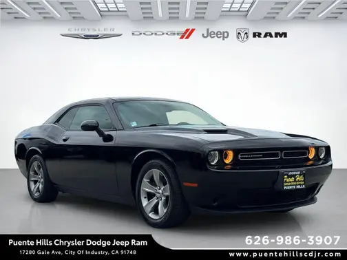 Pitch Black Clearcoat 2019 Dodge Challenger SXT
