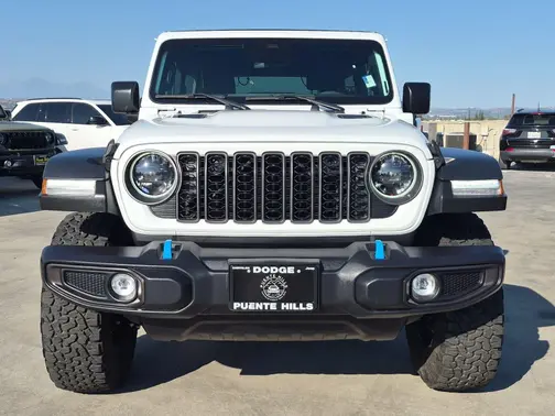 Bright White Clearcoat 2025 Jeep Wrangler 4xe Rubicon