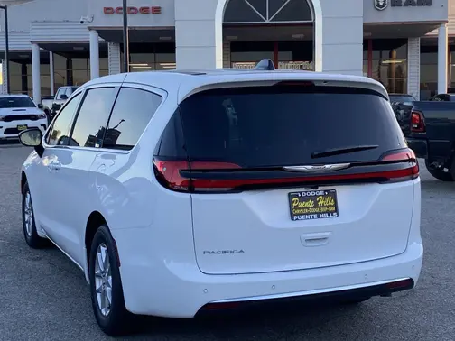 Bright White Clear-Coat Exterior Paint 2026 Chrysler Pacifica Select