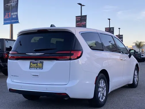 Bright White Clear-Coat Exterior Paint 2026 Chrysler Pacifica Select