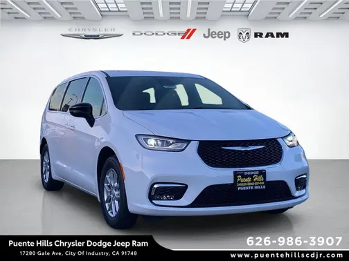 Bright White Clear-Coat Exterior Paint 2026 Chrysler Pacifica Select