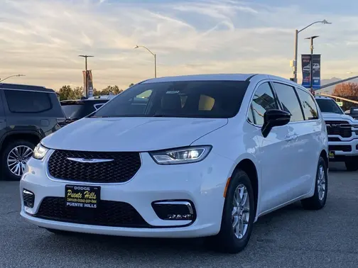 Bright White Clear-Coat Exterior Paint 2026 Chrysler Pacifica Select