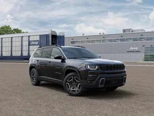 Diamond Black Crystal Pearl-Coat Exterior Paint 2026 Jeep Cherokee Laredo