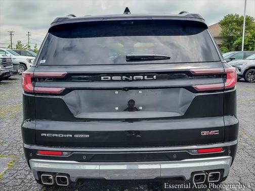 2025 GMC Acadia Denali