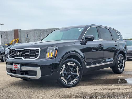Ebony Black 2024 Kia Telluride S
