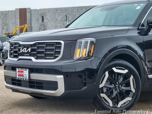 Ebony Black 2024 Kia Telluride S