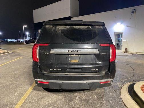 2023 GMC Yukon SLT