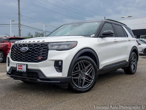 White Metallic 2025 Ford Explorer ST