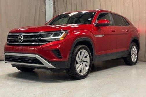 Aurora Red Metallic 2022 Volkswagen Atlas Cross Sport 3.6L V6 SE w/Technology