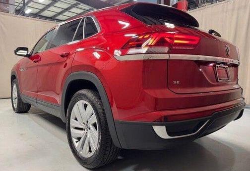 Aurora Red Metallic 2022 Volkswagen Atlas Cross Sport 3.6L V6 SE w/Technology