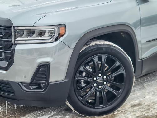 2023 GMC Acadia AWD SLT