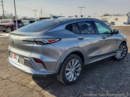 Moonstone Gray Metallic 2026 Buick Envista Avenir FWD