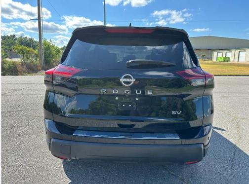 Super Black 2024 Nissan Rogue SV