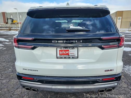 2024 GMC Acadia Denali