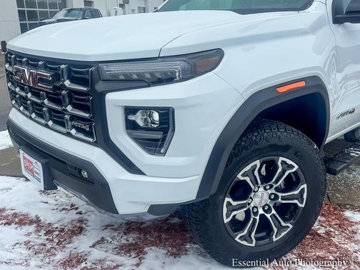 2025 GMC Canyon AT4