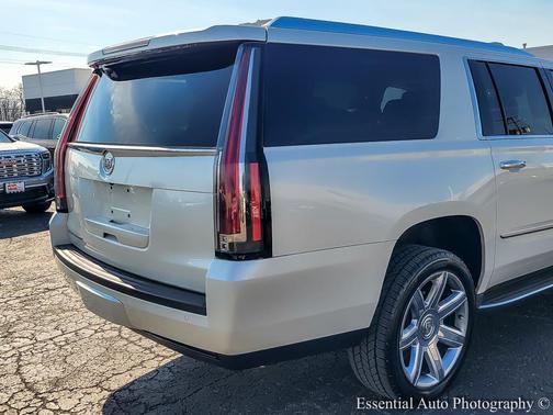 2015 Cadillac Escalade ESV Luxury