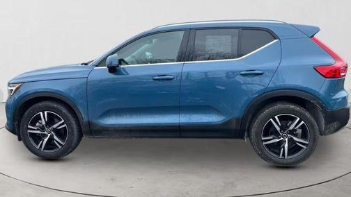 Blue 2025 Volvo XC40 B5 Core Bright Theme