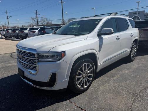 White Frost Tricoat 2023 GMC Acadia Denali