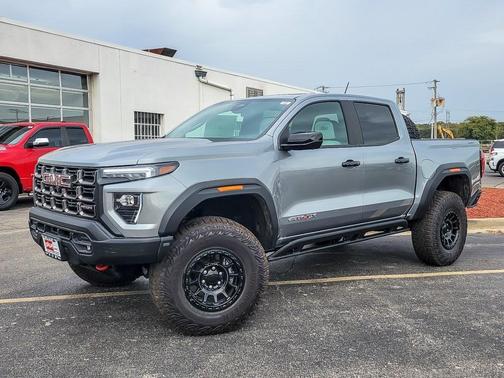 2025 GMC Canyon AT4