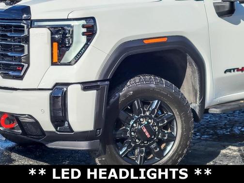 2025 GMC Sierra 2500 AT4