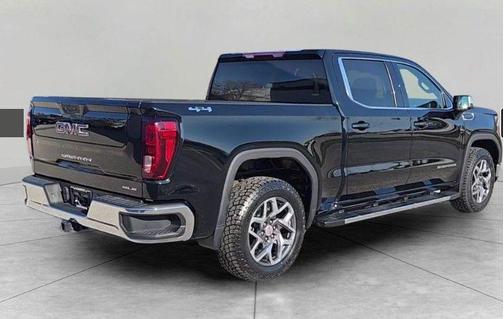 Onyx Black 2022 GMC Sierra 1500 SLE