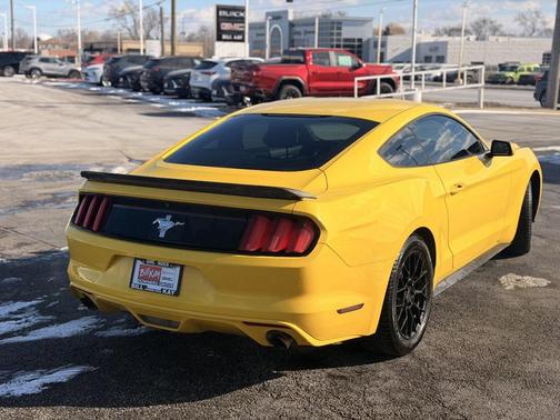 2016 Ford Mustang V6