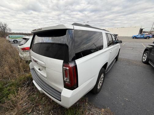 2017 GMC Yukon XL SLT