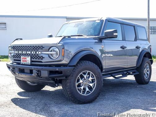 Carbonized Gray Metallic 2024 Ford Bronco Badlands