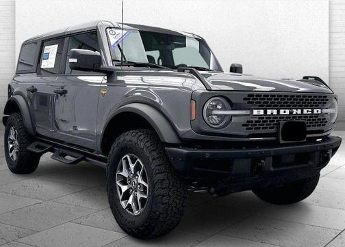 Carbonized Gray Metallic 2024 Ford Bronco Badlands
