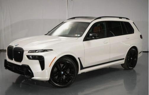 Mineral White Metallic 2025 BMW X7 M60i