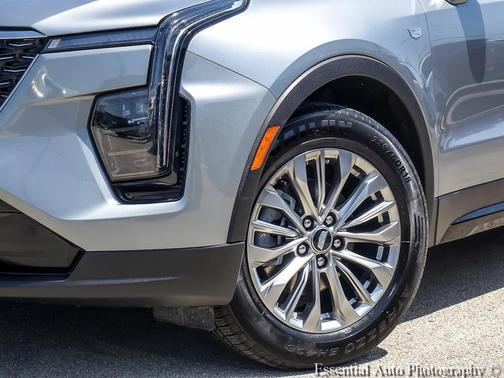 Argent Silver Metallic 2025 Cadillac XT4 Premium Luxury