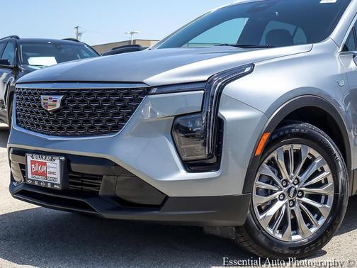 Argent Silver Metallic 2025 Cadillac XT4 Premium Luxury