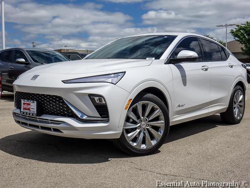 White Frost Tricoat 2025 Buick Envista Avenir FWD