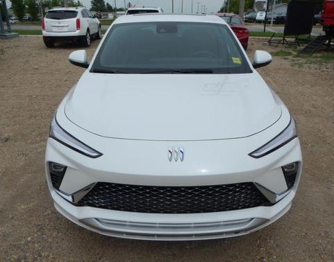 White Frost Tricoat 2025 Buick Envista Avenir FWD