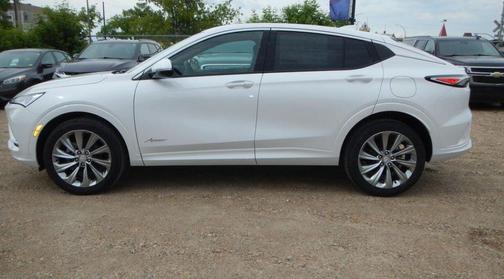White Frost Tricoat 2025 Buick Envista Avenir FWD