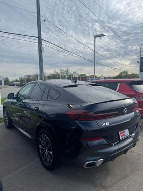 Carbon Black Metallic 2023 BMW X6 xDrive40i