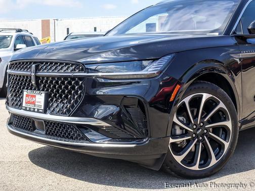 Infinite Black Metallic Clearcoat 2025 Lincoln Nautilus Black Label