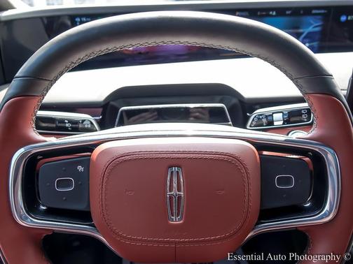 Infinite Black Metallic Clearcoat 2025 Lincoln Nautilus Black Label