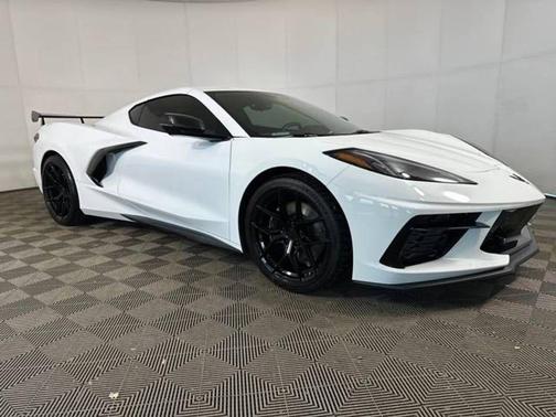 2025 Chevrolet Corvette Stingray w/2LT