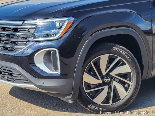2024 Volkswagen Atlas 2.0T SE w/Technology 4MOTION