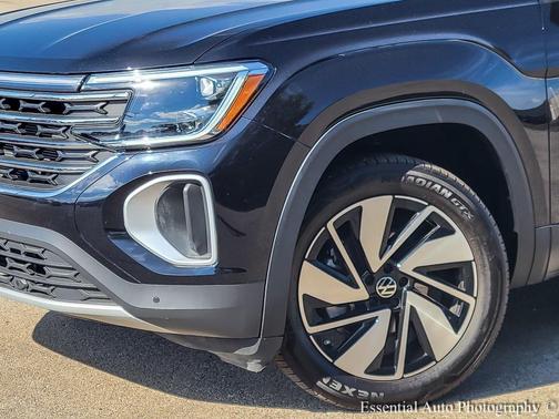 2024 Volkswagen Atlas 2.0T SE w/Technology 4MOTION