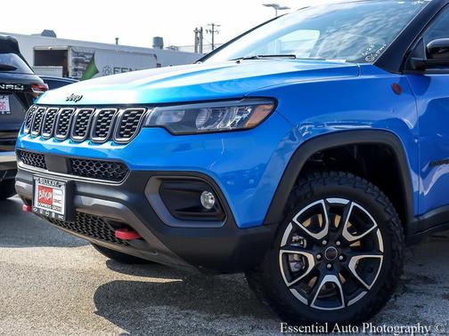 Hydro Blue Pearlcoat 2025 Jeep Compass Trailhawk