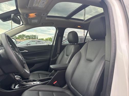 2022 Buick Encore GX Essence